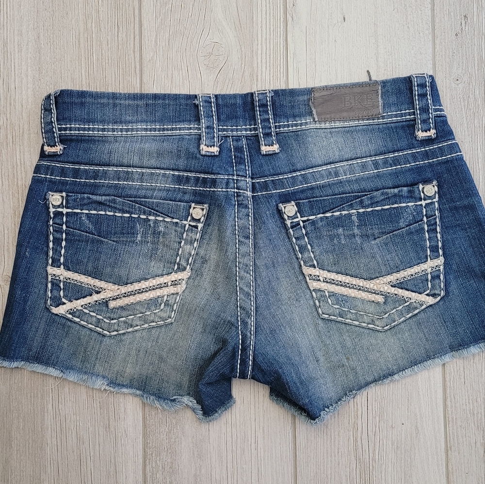 BKE Payton cutoff shorts